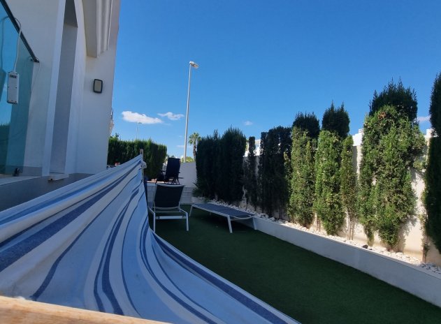 Resale - Townhouse * - Ciudad Quesada * - Lo Marabú *