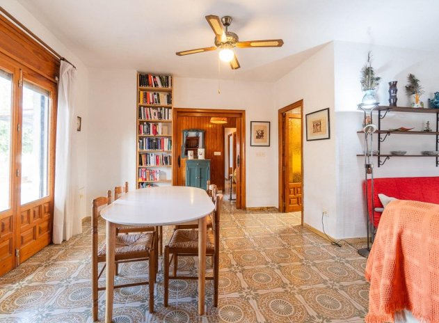 Resale - Villa * - Pilar de la Horadada * - Pinar de Campoverde