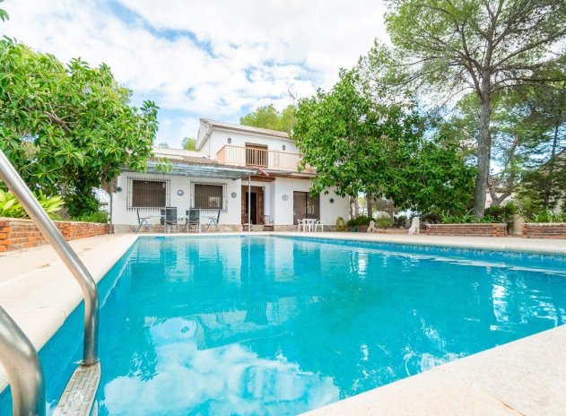 Resale - Villa * - Pilar de la Horadada * - Pinar de Campoverde