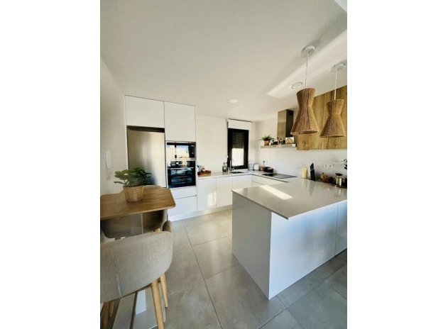 Wiederverkauf - Wohnung - Las Filipinas