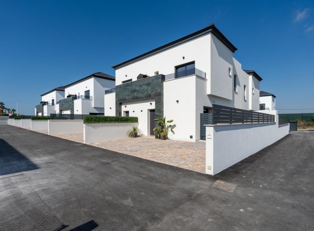 Obra nueva - Casa adosada - Gran Alacant