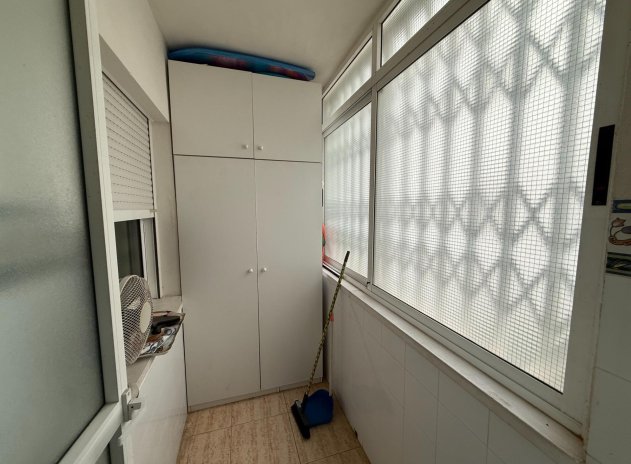 Resale - Apartment / Flat * - Torrevieja - Torrevieja *