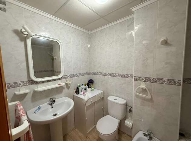 Resale - Apartment / Flat * - Torrevieja - Torrevieja *