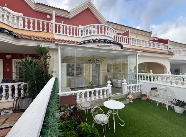 Herverkoop - Rijwoning - Benijofar - Monte Azul