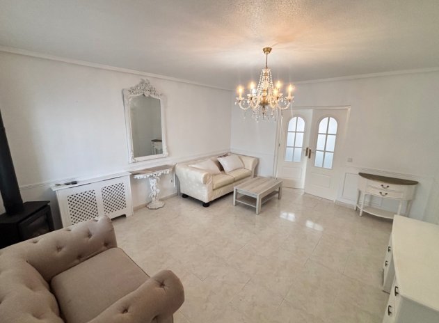 Herverkoop - Rijwoning - Benijofar - Monte Azul