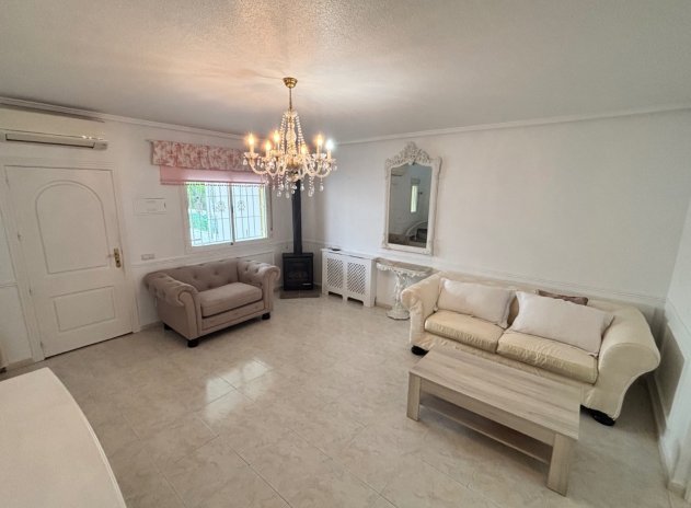 Herverkoop - Rijwoning - Benijofar - Monte Azul