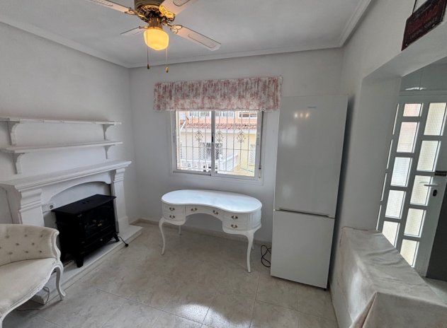 Herverkoop - Rijwoning - Benijofar - Monte Azul