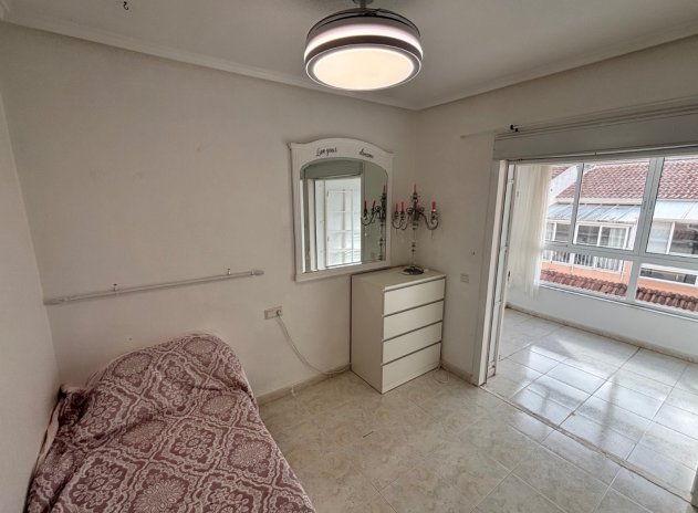 Herverkoop - Rijwoning - Benijofar - Monte Azul