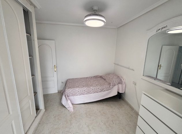 Herverkoop - Rijwoning - Benijofar - Monte Azul