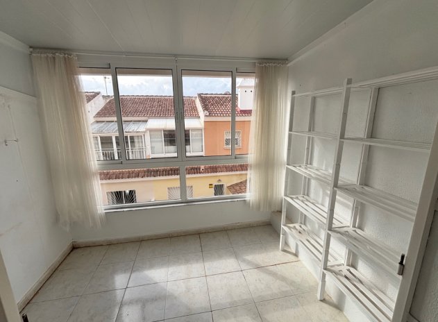 Herverkoop - Rijwoning - Benijofar - Monte Azul