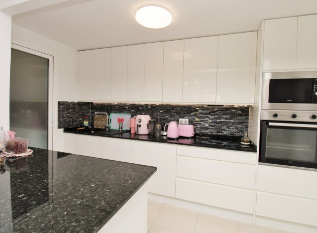 Resale - Apartment / Flat * - Playa Flamenca - Playa Flamenca *