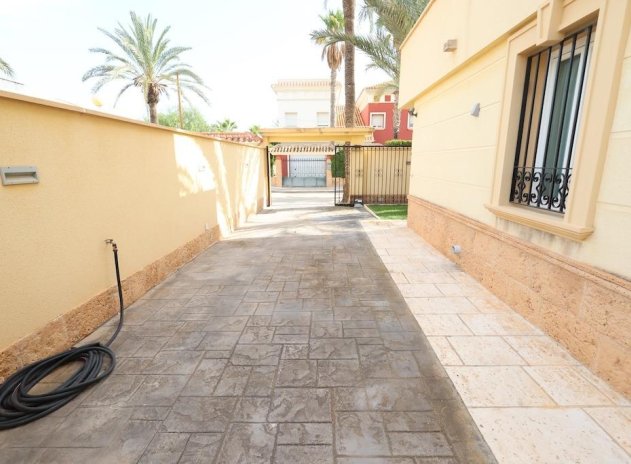 Reventa - Villa - Cabo Roig