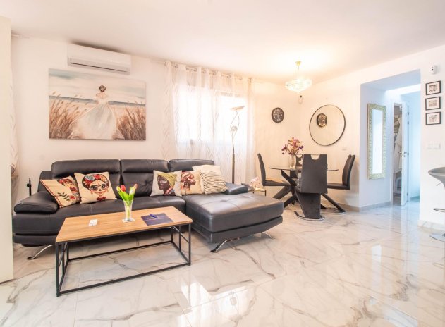 Herverkoop - Rijwoning - Torrevieja - Acequion