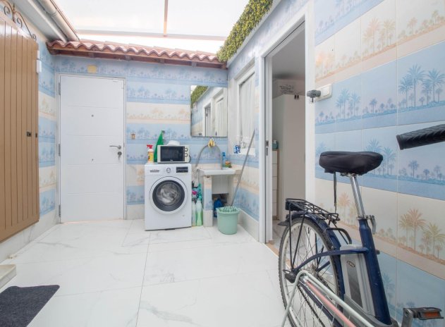 Herverkoop - Rijwoning - Torrevieja - Acequion