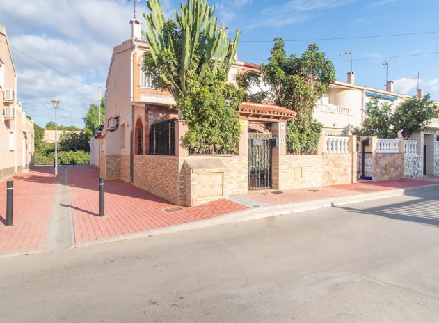 Herverkoop - Rijwoning - Torrevieja - Acequion