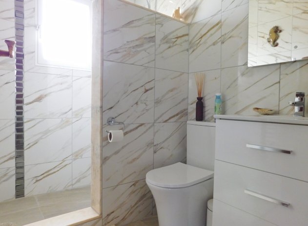 Wiederverkauf - Villa - San Miguel de Salinas