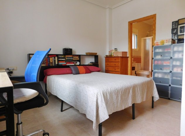 Herverkoop - Villa - Bigastro