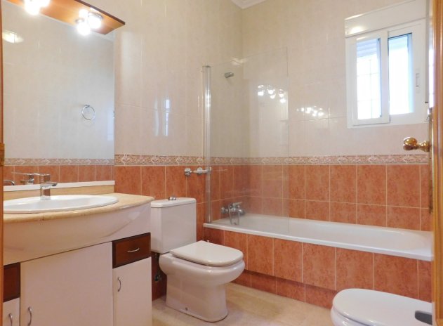 Herverkoop - Villa - Bigastro