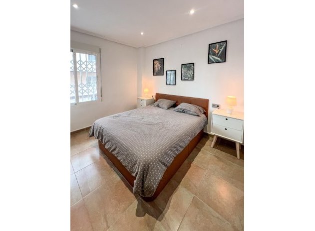 Reventa - Apartamento / Piso - Playa Del Cura - Torrevieja