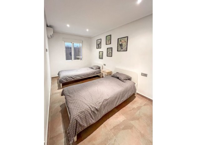 Reventa - Apartamento / Piso - Playa Del Cura - Torrevieja