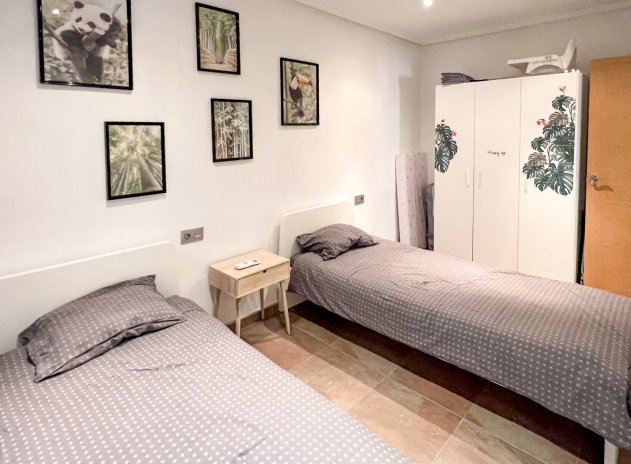 Reventa - Apartamento / Piso - Playa Del Cura - Torrevieja