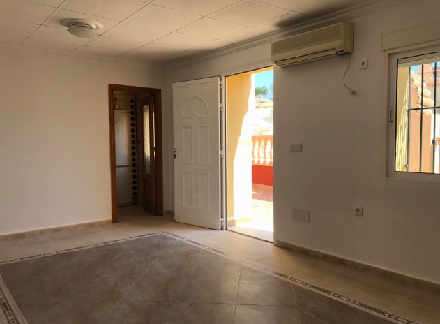 Reventa - Casa adosada - San Miguel de Salinas