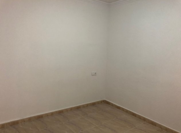 Reventa - Casa adosada - San Miguel de Salinas