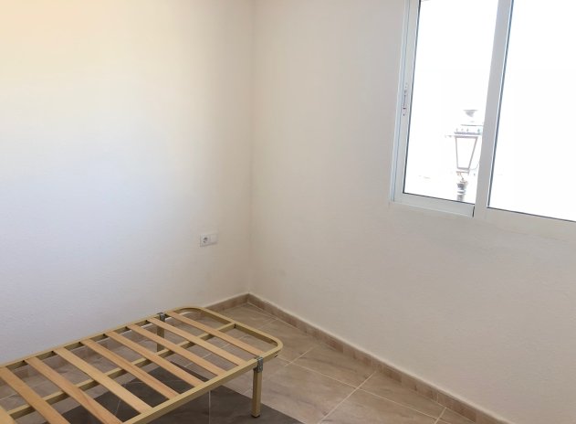 Reventa - Casa adosada - San Miguel de Salinas