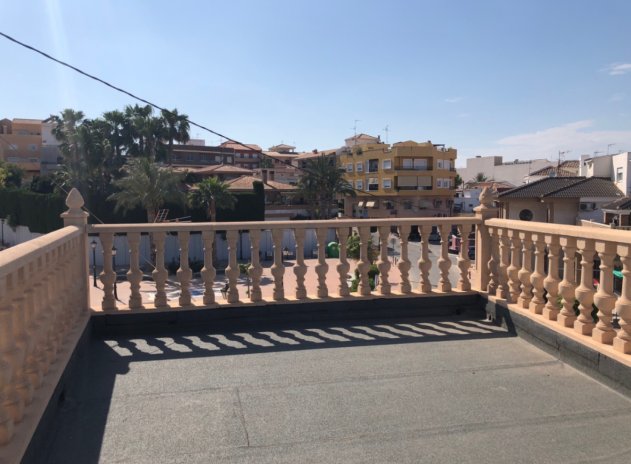 Reventa - Casa adosada - San Miguel de Salinas