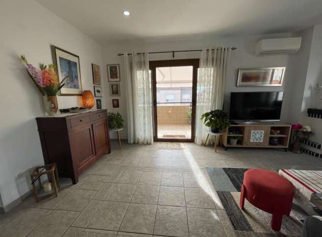 Reventa - Apartamento / Piso - Almoradí - centro