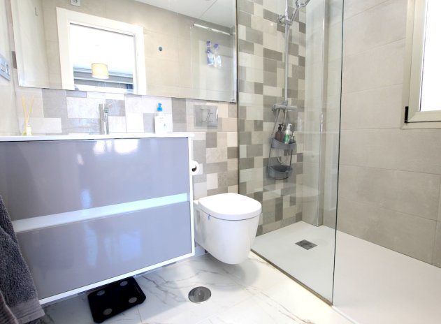 Wiederverkauf - Villa - Villamartin - Villamartín