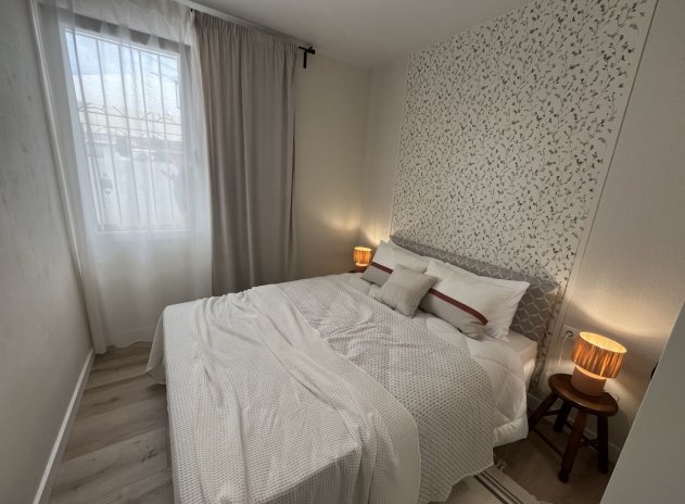 Herverkoop - Finca / Plattelands Woning - Torrevieja - Torretas