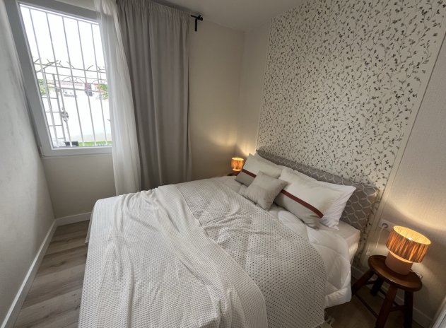 Herverkoop - Finca / Plattelands Woning - Torrevieja - Torretas