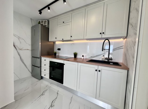 Resale - Apartment / Flat * - Playa Flamenca - Playa Flamenca *