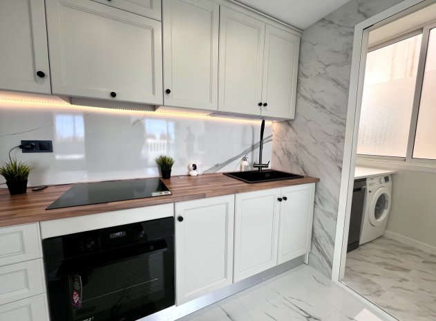 Resale - Apartment / Flat * - Playa Flamenca - Playa Flamenca *