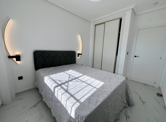 Resale - Apartment / Flat * - Playa Flamenca - Playa Flamenca *