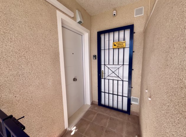 Resale - Apartment / Flat * - Playa Flamenca - Playa Flamenca *