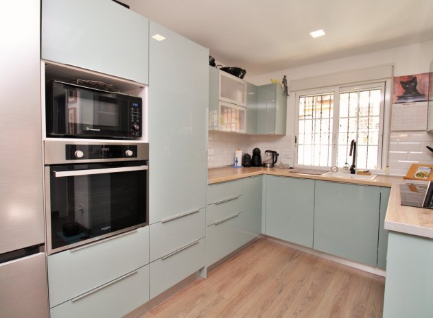 Reventa - Casa adosada - Villamartin - Villamartín