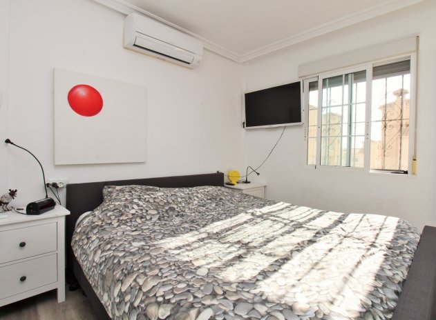 Reventa - Casa adosada - Villamartin - Villamartín