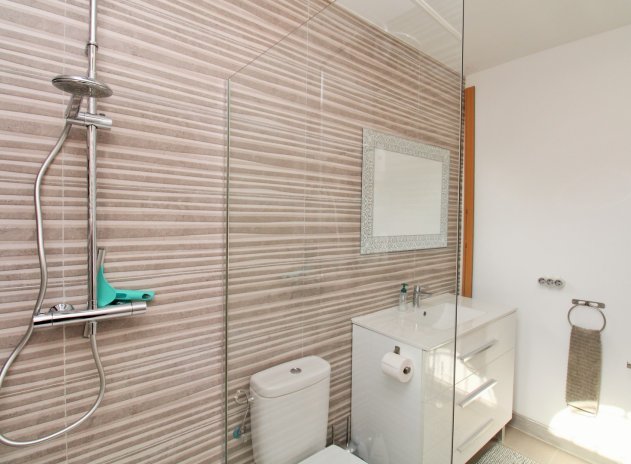 Reventa - Casa adosada - Villamartin - Villamartín