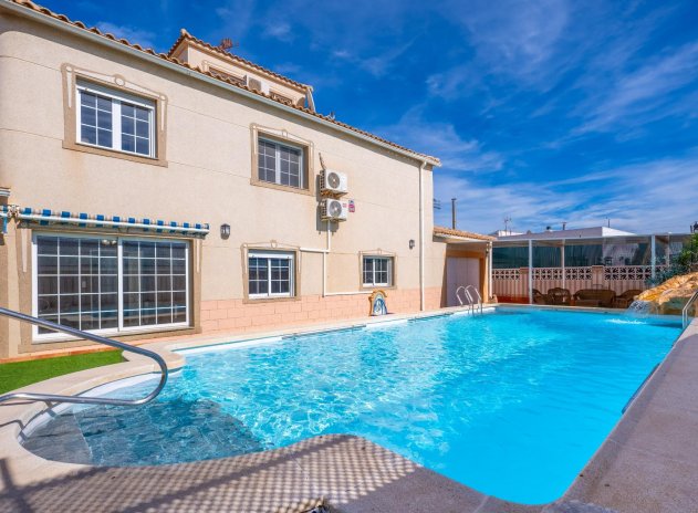 Herverkoop - Villa - Torrevieja - El chaparral