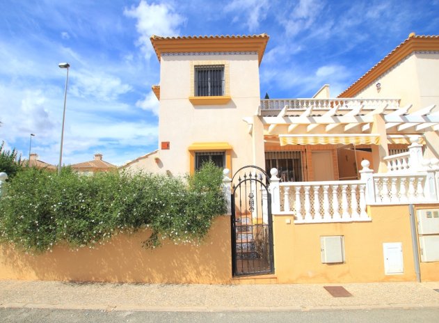 Resale - Townhouse * - Villamartin
