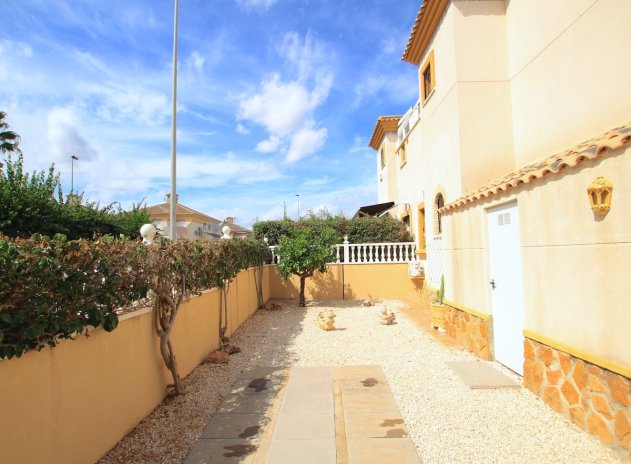 Resale - Townhouse * - Villamartin
