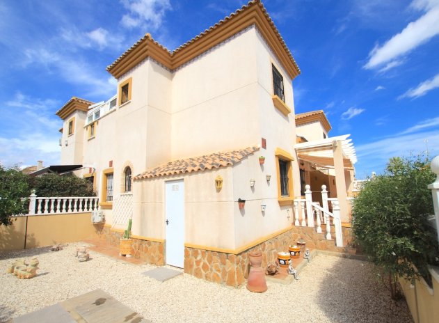 Resale - Townhouse * - Villamartin