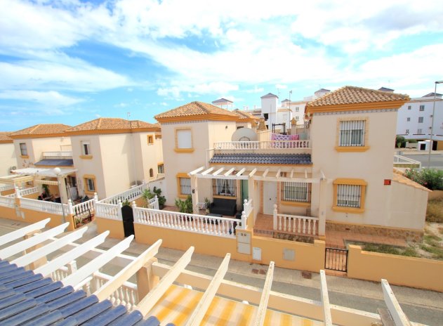 Resale - Townhouse * - Villamartin