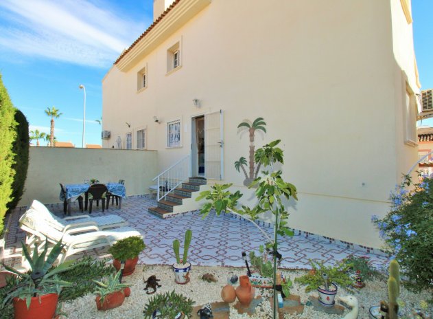 Resale - Apartment / Flat * - Playa Flamenca - Playa Flamenca *