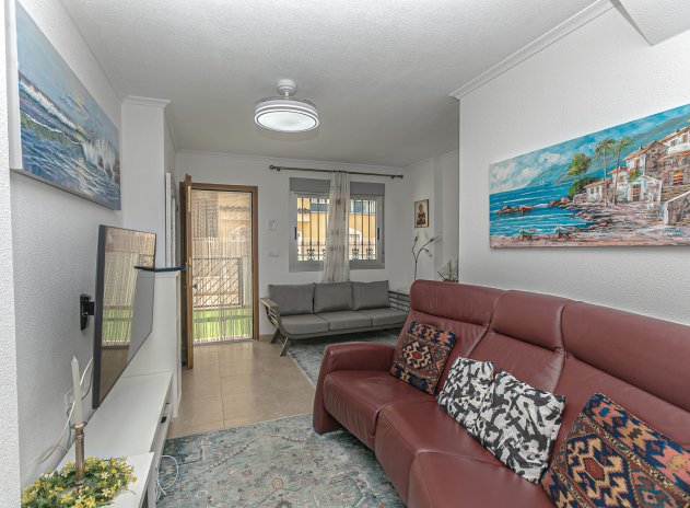 Reventa - Casa adosada - Guardamar del Segura