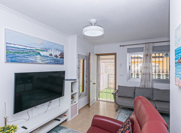 Reventa - Casa adosada - Guardamar del Segura