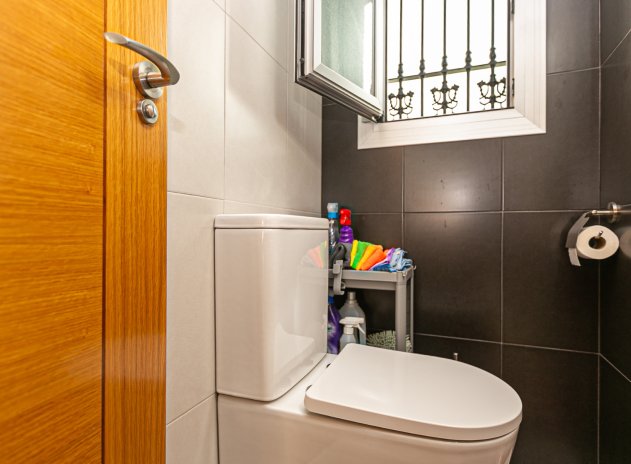 Reventa - Casa adosada - Guardamar del Segura