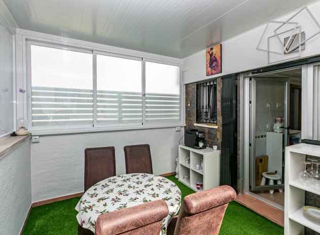 Reventa - Casa adosada - Guardamar del Segura